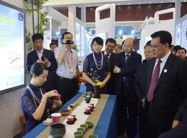 新絲路上“浙茶”香 ——浙茶集團參展中阿博覽會(huì )   　　