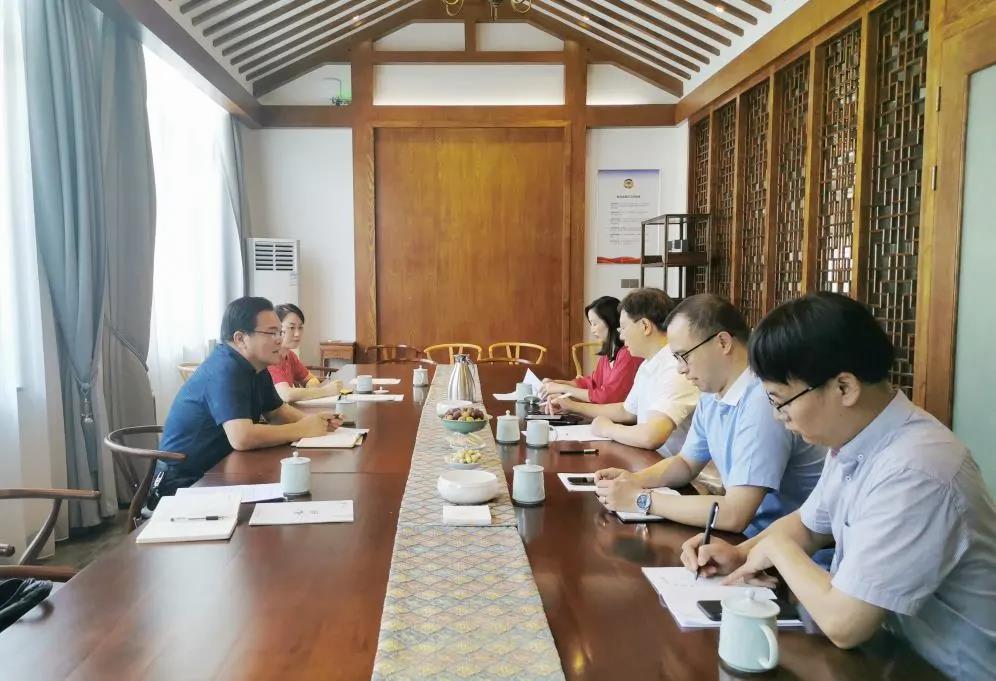 市農業(yè)農村局趙國欽局長(cháng)赴浙茶集團獅峰茶業(yè)公司調研指導